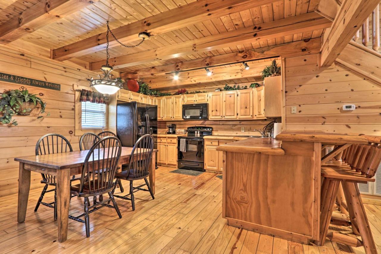 Pigeon Forge Cabin With Games, 1 Mi To Parkway! Exteriör bild