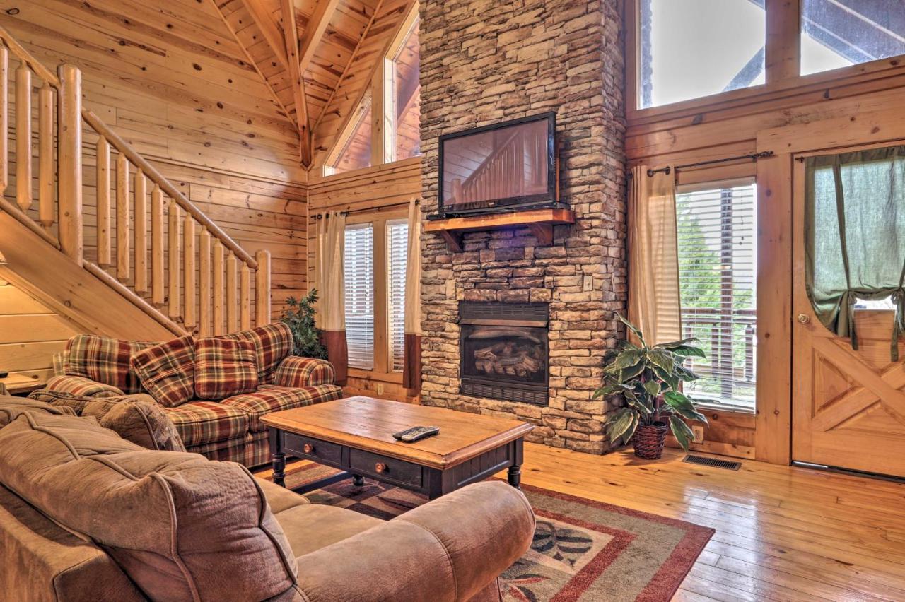 Pigeon Forge Cabin With Games, 1 Mi To Parkway! Exteriör bild