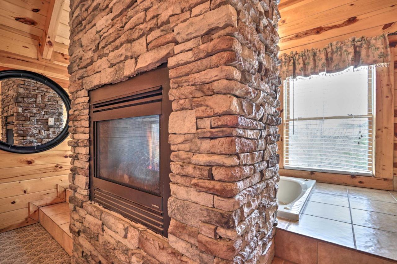 Pigeon Forge Cabin With Games, 1 Mi To Parkway! Exteriör bild